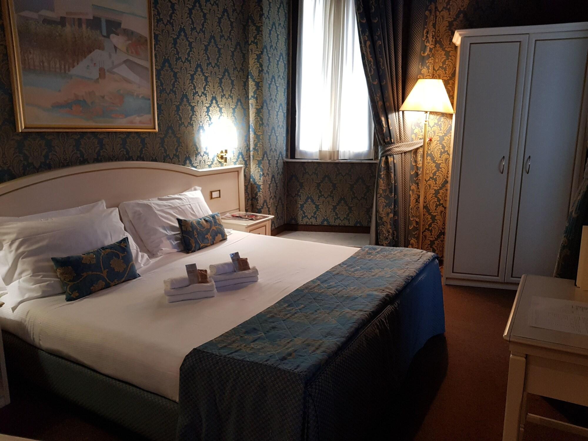 Canova Tadolini Luxury Rooms And Suites Ρώμη Εξωτερικό φωτογραφία